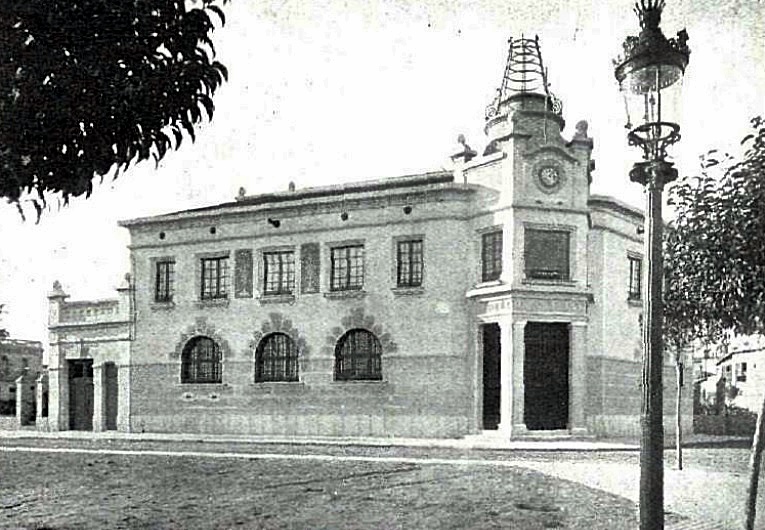 Edifici d'en Ramon Puig i Gairalt que actualment és el Restaurant EL Repartidor de la Fundació El Llindar